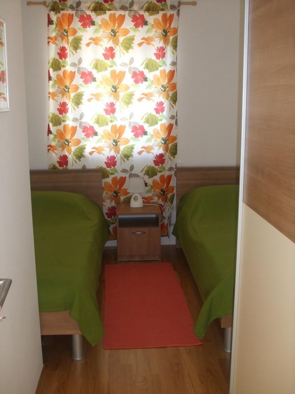Apartments Jela Rogoznica  Room photo
